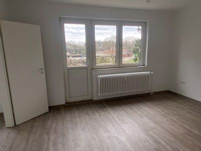 Renovierte 1-Zimmer-Wohnung store mit Balkon!